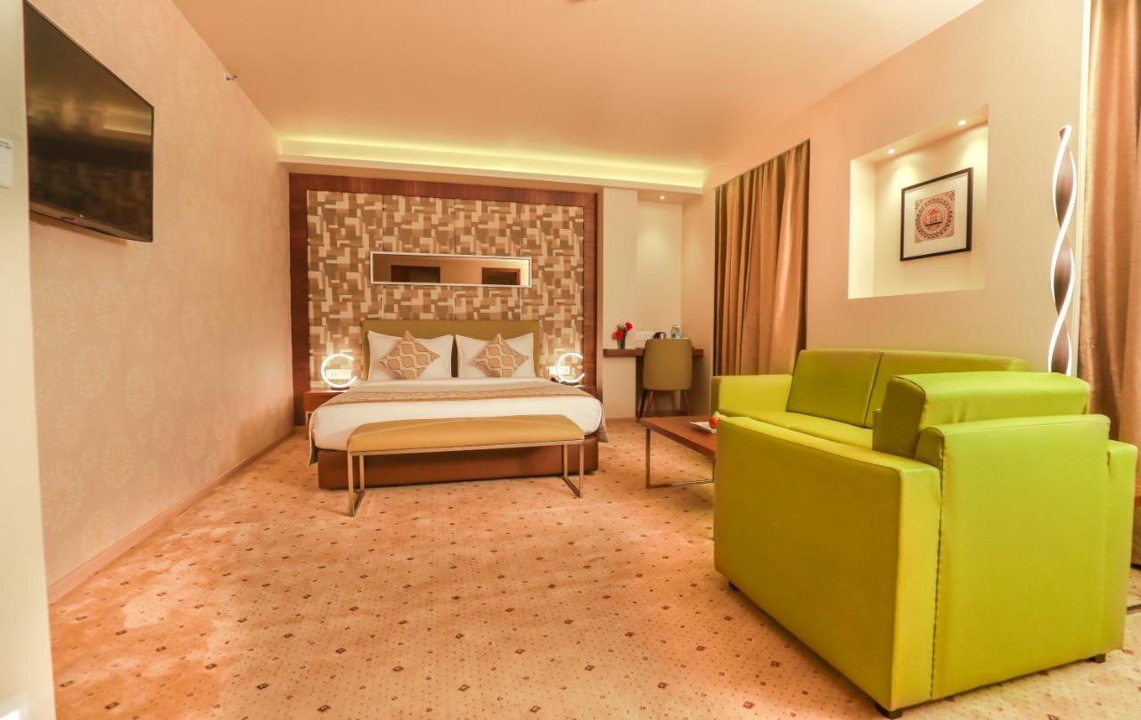 Ira By Orchid Bhubaneswar Hotell Exteriör bild