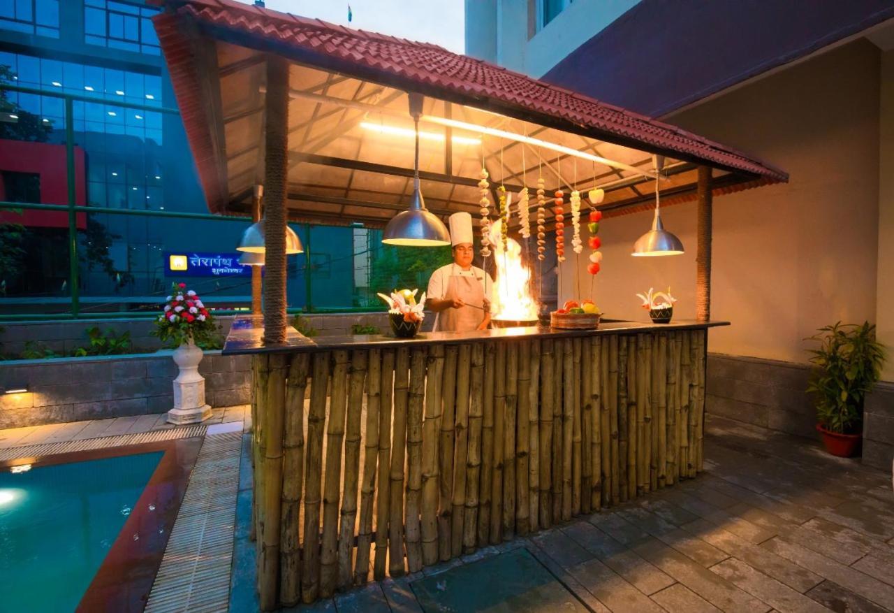 Ira By Orchid Bhubaneswar Hotell Exteriör bild