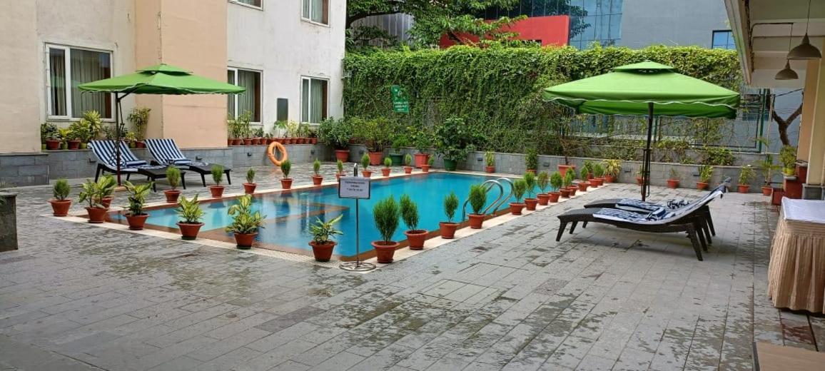 Ira By Orchid Bhubaneswar Hotell Exteriör bild