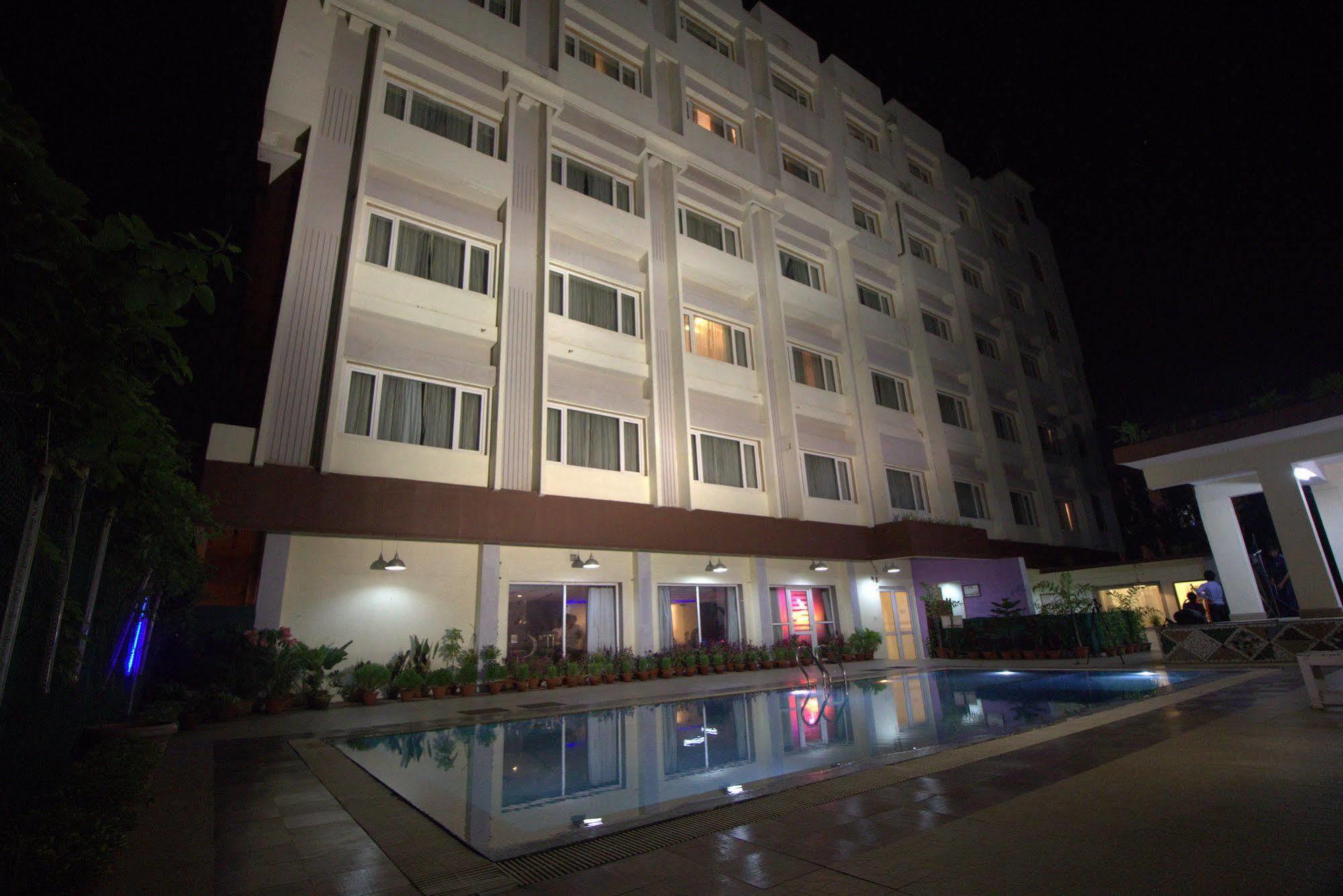 Ira By Orchid Bhubaneswar Hotell Exteriör bild