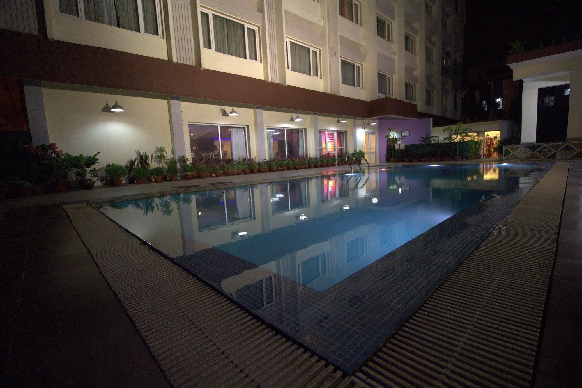 Ira By Orchid Bhubaneswar Hotell Exteriör bild