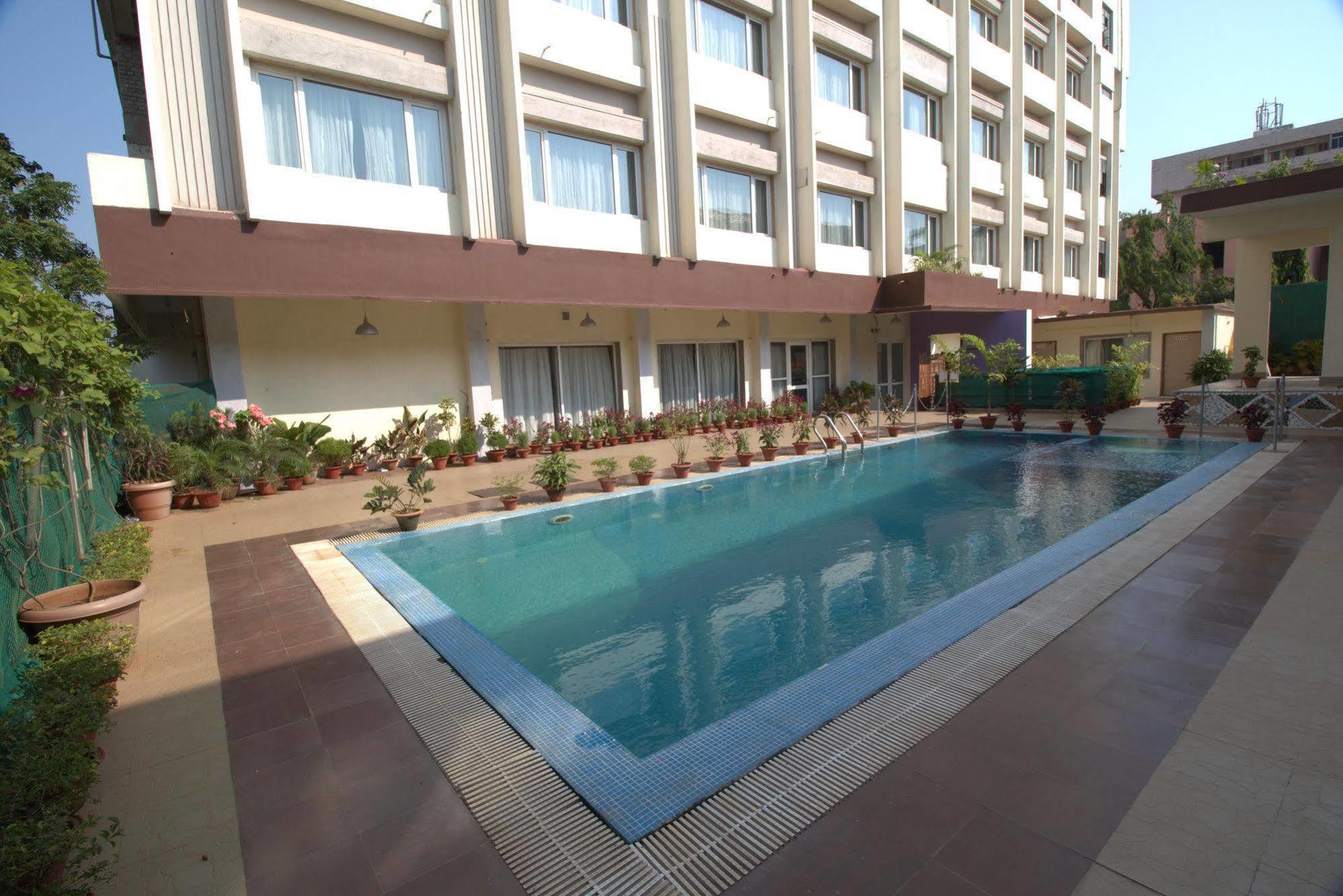 Ira By Orchid Bhubaneswar Hotell Exteriör bild