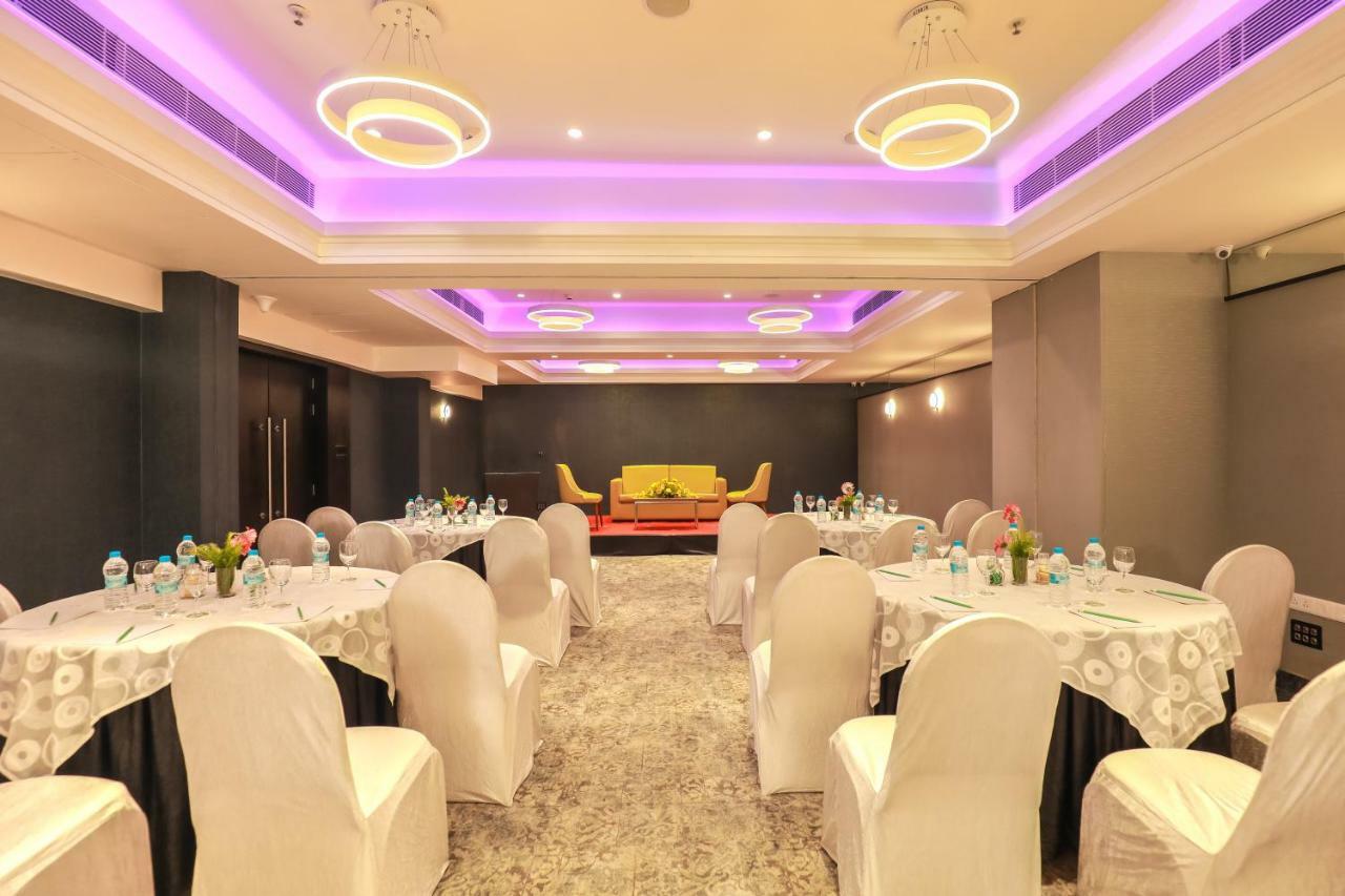 Ira By Orchid Bhubaneswar Hotell Exteriör bild